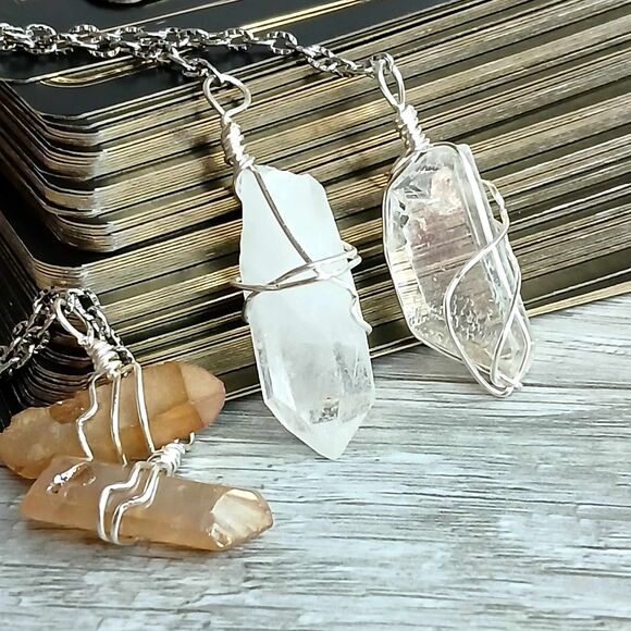 Clear Quartz Crystal Point Pendulum, Dowsing Pendulum, Healing Quartz Pendulum - Picture 2 of 8